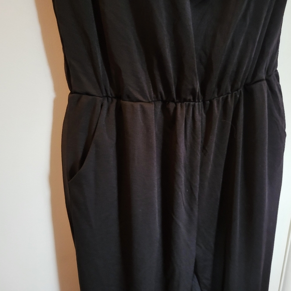 JUMPSUIT, black, no tags, brand unknown, sz M, elastic waist, cuffs at ankles. - Picture 5 of 9